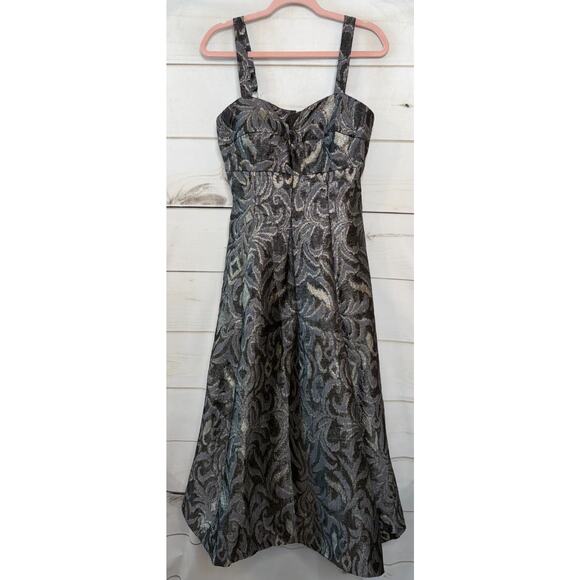 Taylor Formal Dress Size 6 Long Adj. Straps Holiday Silver Gray Print Sleeveless - Picture 1 of 6